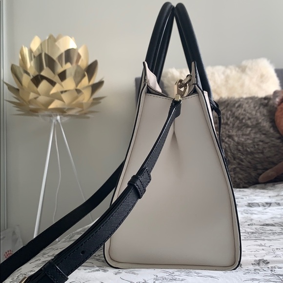 Kate Spade Purse - Picture 5 of 6